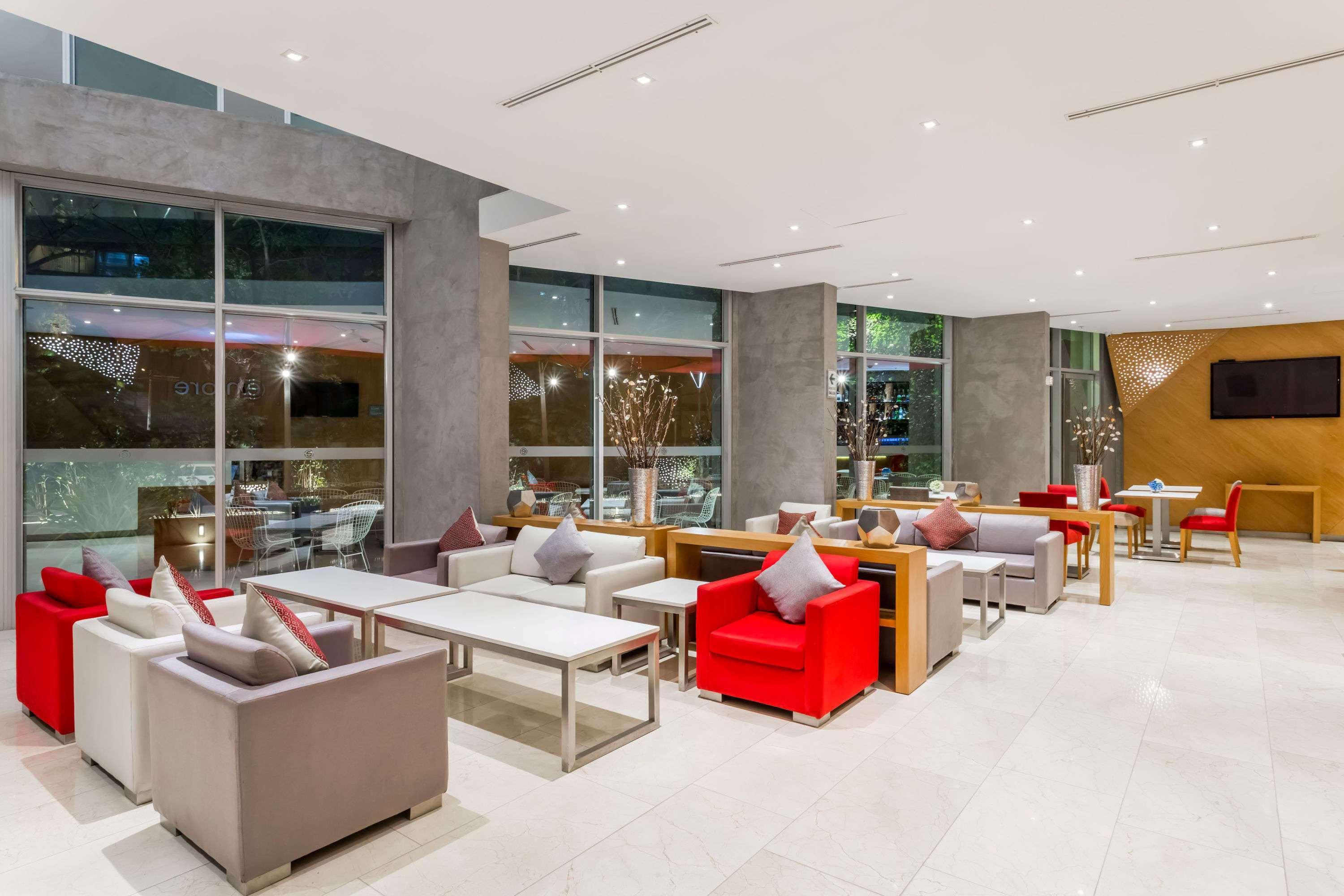 Ramada Encore By Wyndham Lima San Isidro Exterior photo
