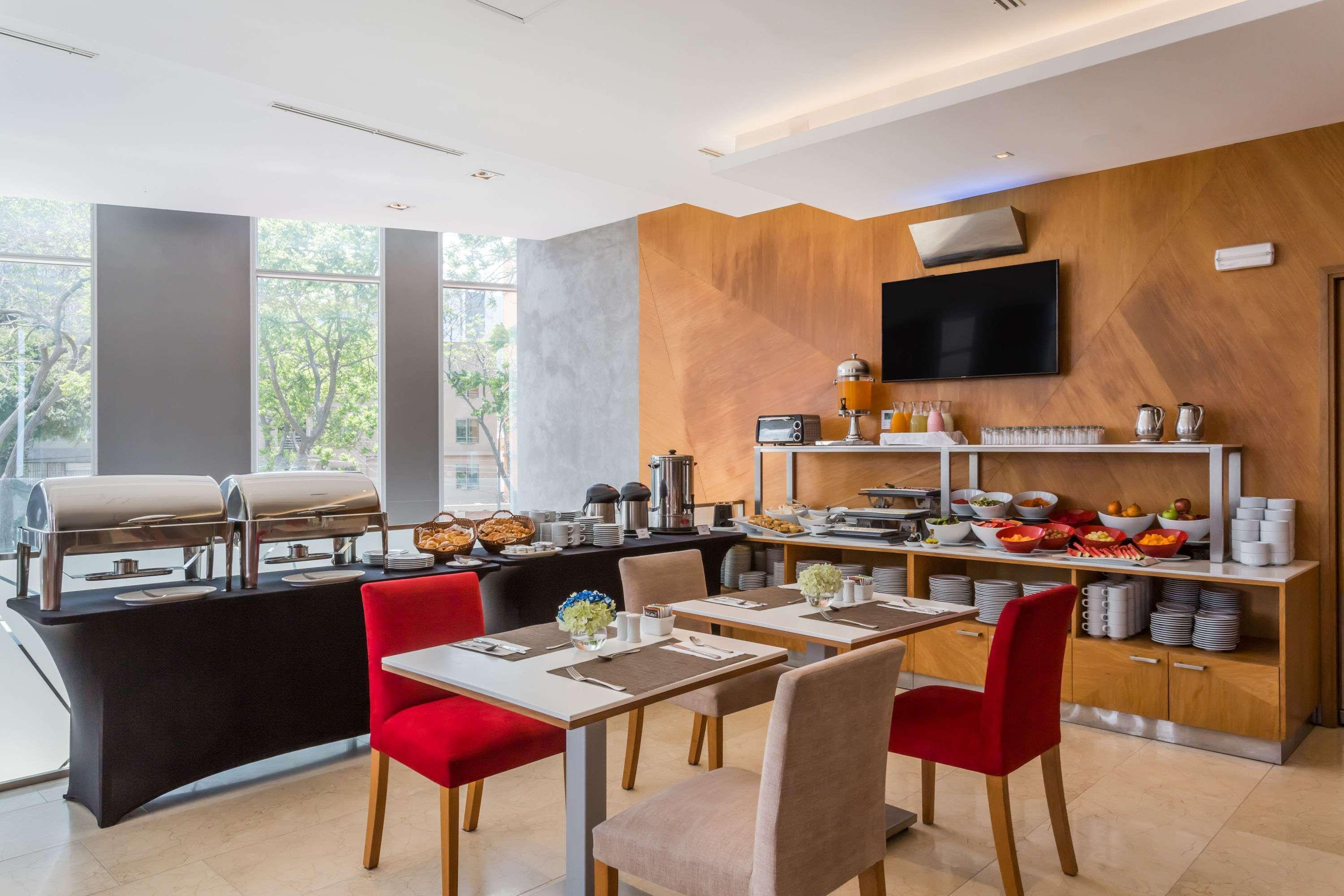 Ramada Encore By Wyndham Lima San Isidro Exterior photo
