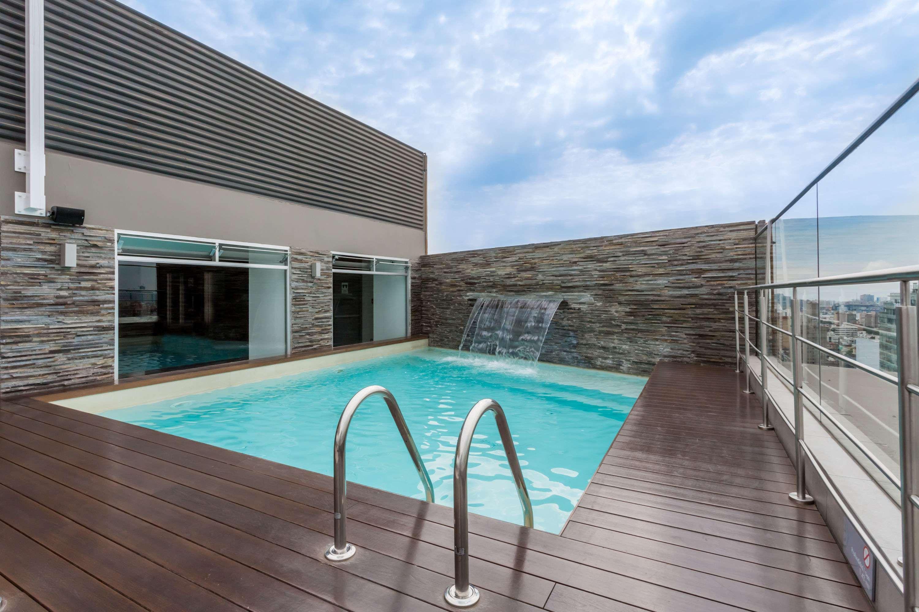 Ramada Encore By Wyndham Lima San Isidro Exterior photo