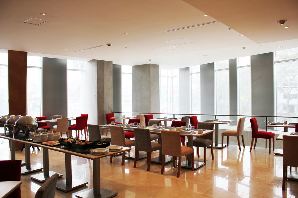Ramada Encore By Wyndham Lima San Isidro Exterior photo