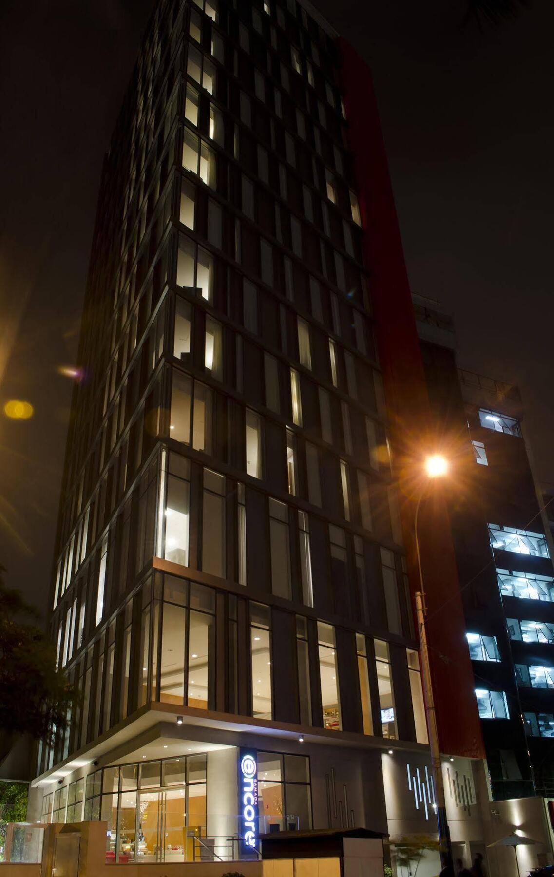 Ramada Encore By Wyndham Lima San Isidro Exterior photo